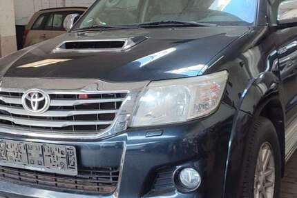 Toyota Hilux 305.105 km 12.900 &euro; Hamburg 20537