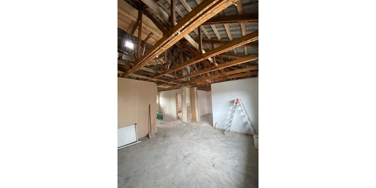 Reihenmittelhaus mit Entwicklungspotenzial – entkernt & frei plan 5 zimmer