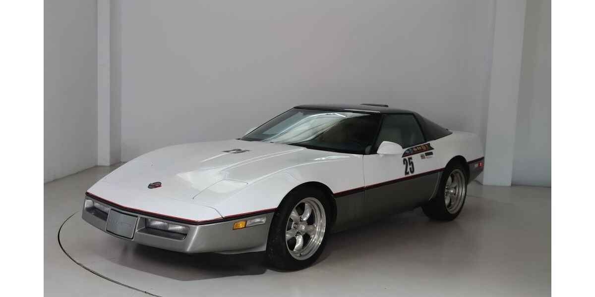 Corvette C4 99.899 km 13.490 &euro; Dresden 01237