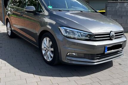VW Touran 128.000 km 15.750 &euro; Bad Münstereifel 53902