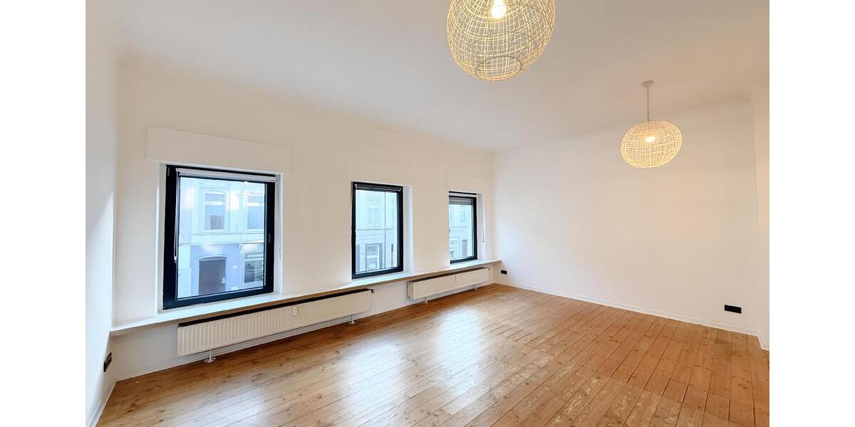 GROßZÜGIGE MASIONETTEWOHNUNG MIT 139M² IM ZENTRUM ZU MIETEN! 3.5 zimmer