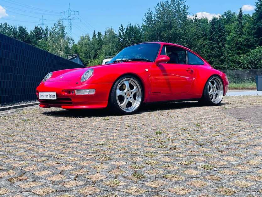 993