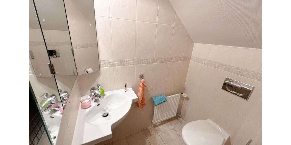 Erdgeschoßwohnung Gladbeck Alt-Rentfort - 5 Zimmer, 150 m&sup2;, 1.300&euro; | Angebot:25320588