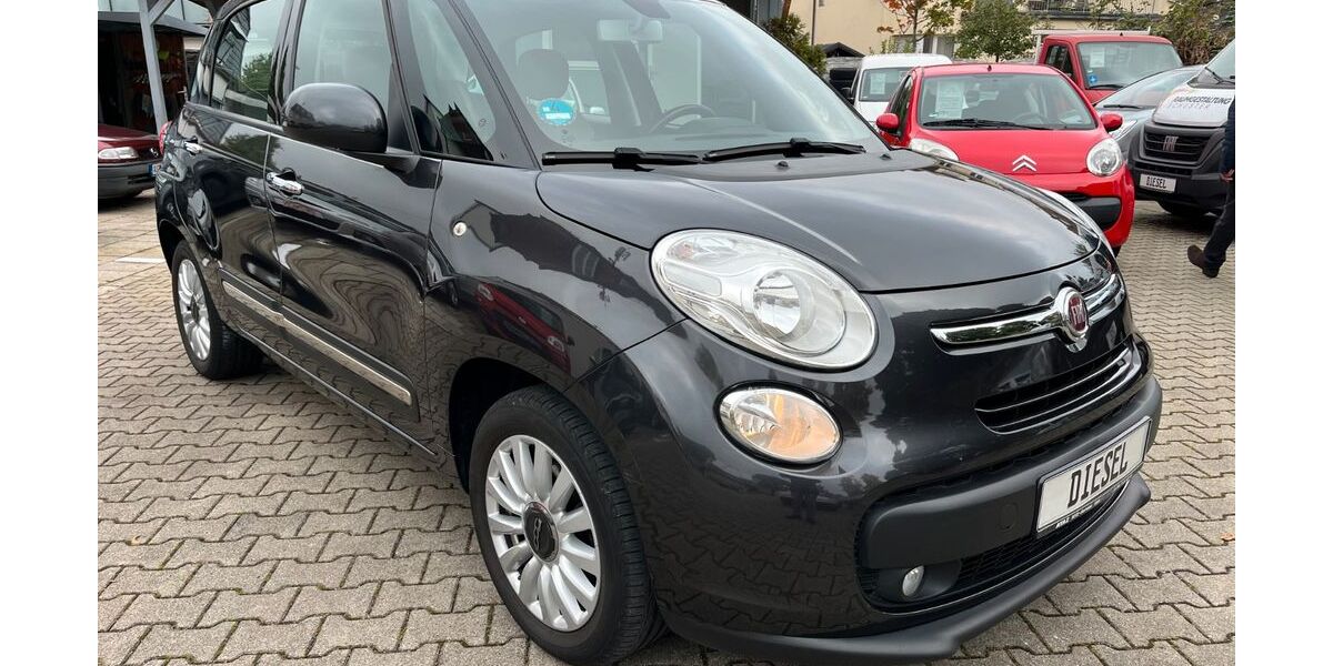 Fiat 500L 69.000 km 8.990 € München 81825