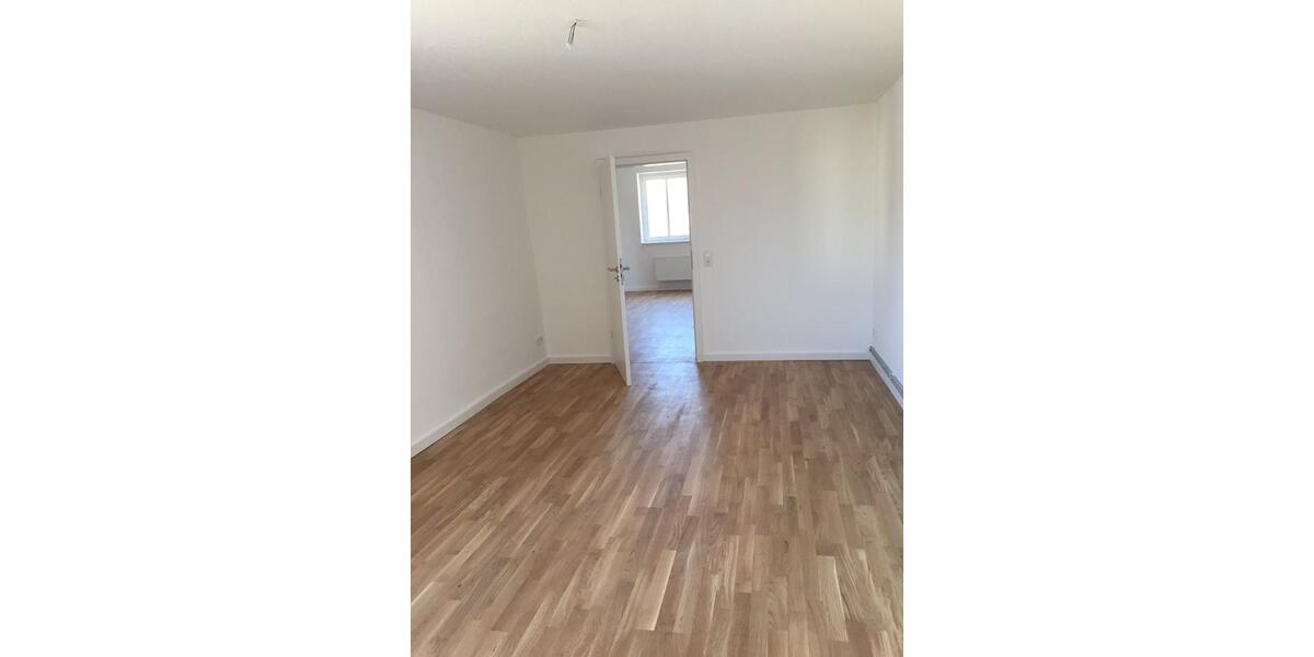 Erdgeschoßwohnung Löwenberger Land - 2 Zimmer, 65 m&sup2;, 598&euro; | Angebot:25581583