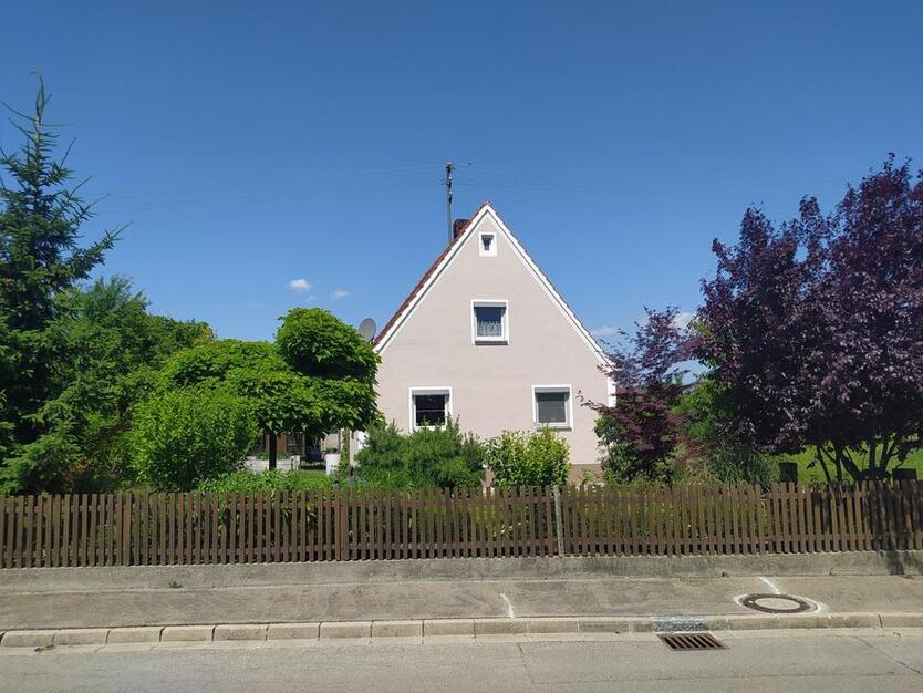 Kleines Einfamilienhaus in Eggelstetten - provisionsfrei