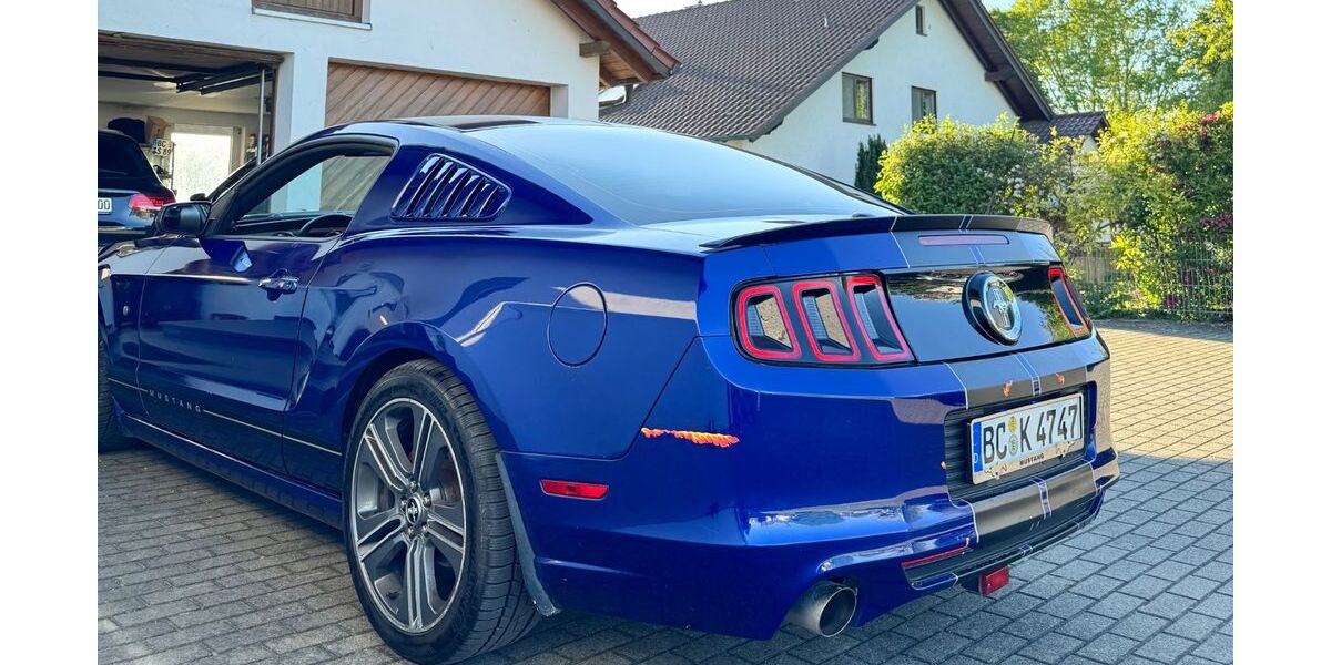 Ford Mustang 170.000 km 15.999 &euro; Mietingen 88487