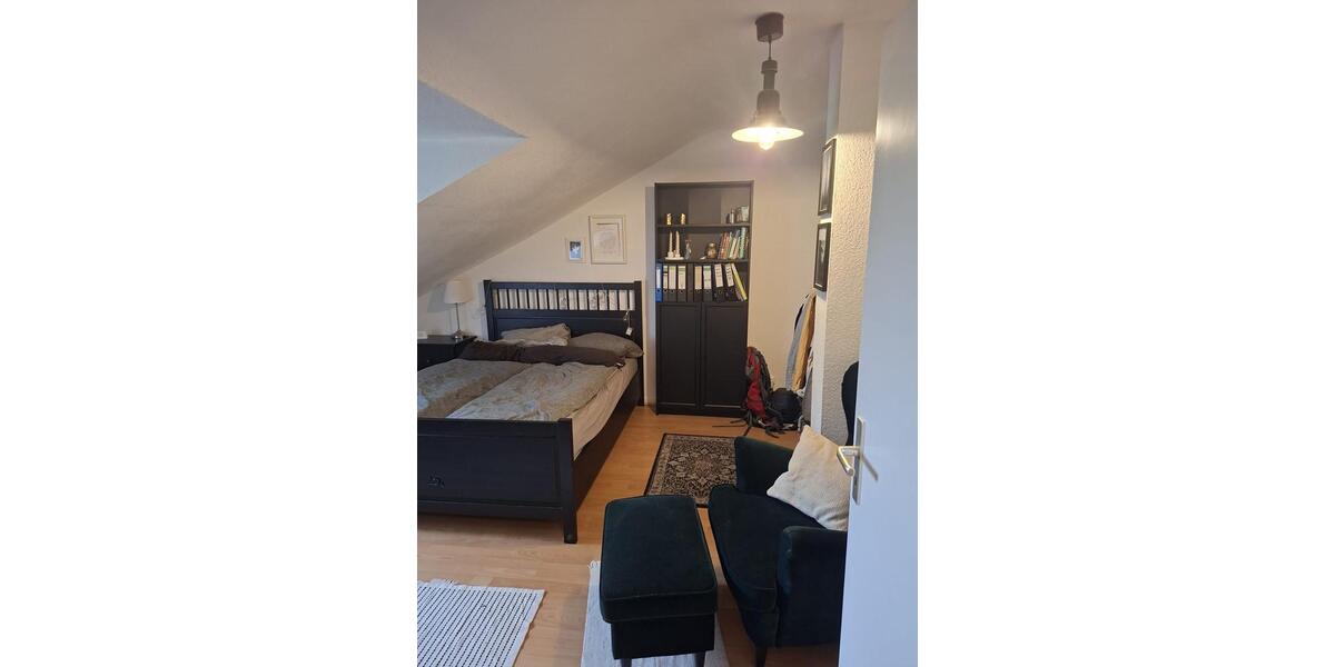 Dachgeschoßwohnung Essen Stadtbezirk III - 2 Zimmer, 43 m&sup2;, 470&euro; | Angebot:26656171