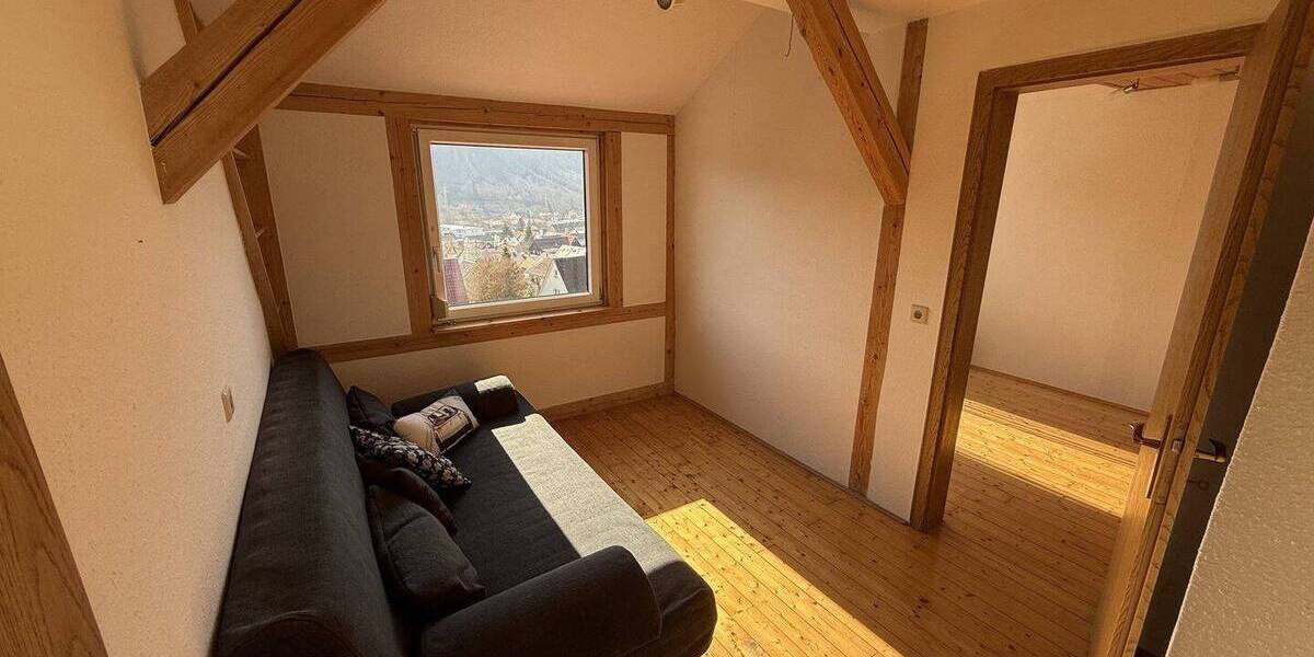 Doppelhaushälfte Albstadt Ebingen - 8 Zimmer, 185 m&sup2;, 399.000&euro; | Angebot:26777511