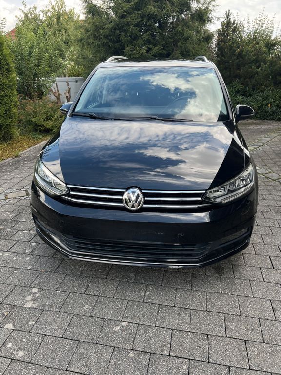 VW Touran 103.000 km 21.900 € Rötz 92444