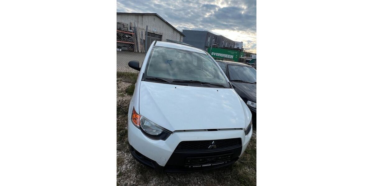 Mitsubishi Colt 133.200 km 1.900 &euro; Hüfingen 78183