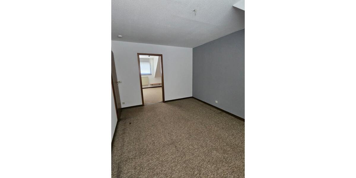 Einfamilienhaus Wallerfangen - 15 Zimmer, 250 m&sup2;, 275.000&euro; | Angebot:26888785