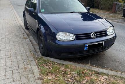 VW Golf 255.000 km 900 &euro; Norderstedt 22851