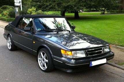 Saab 900