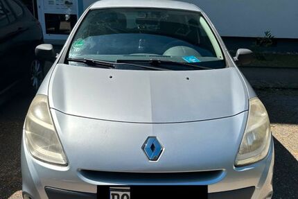 Renault Clio 111.000 km 2.600 &euro; Dortmund 44369