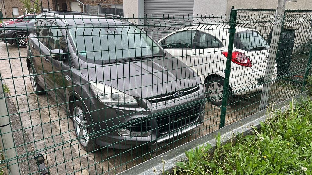 Ford Kuga 171.000 km 6.200 &euro; Vettweiß 52391