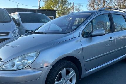 Peugeot 307 117.652 km 1.999 € Frankfurt am Main 60486