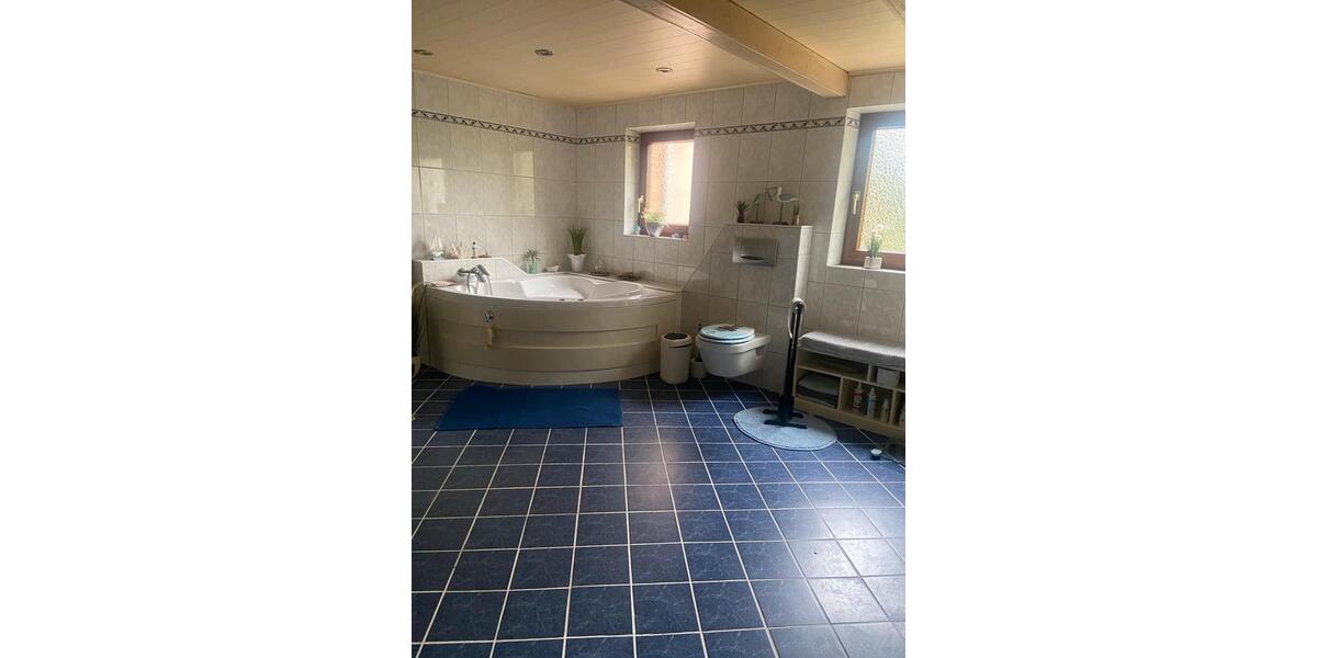 Einfamilienhaus Eddelak - 8 Zimmer, 180 m&sup2;, 315.000&euro; | Angebot:27081738