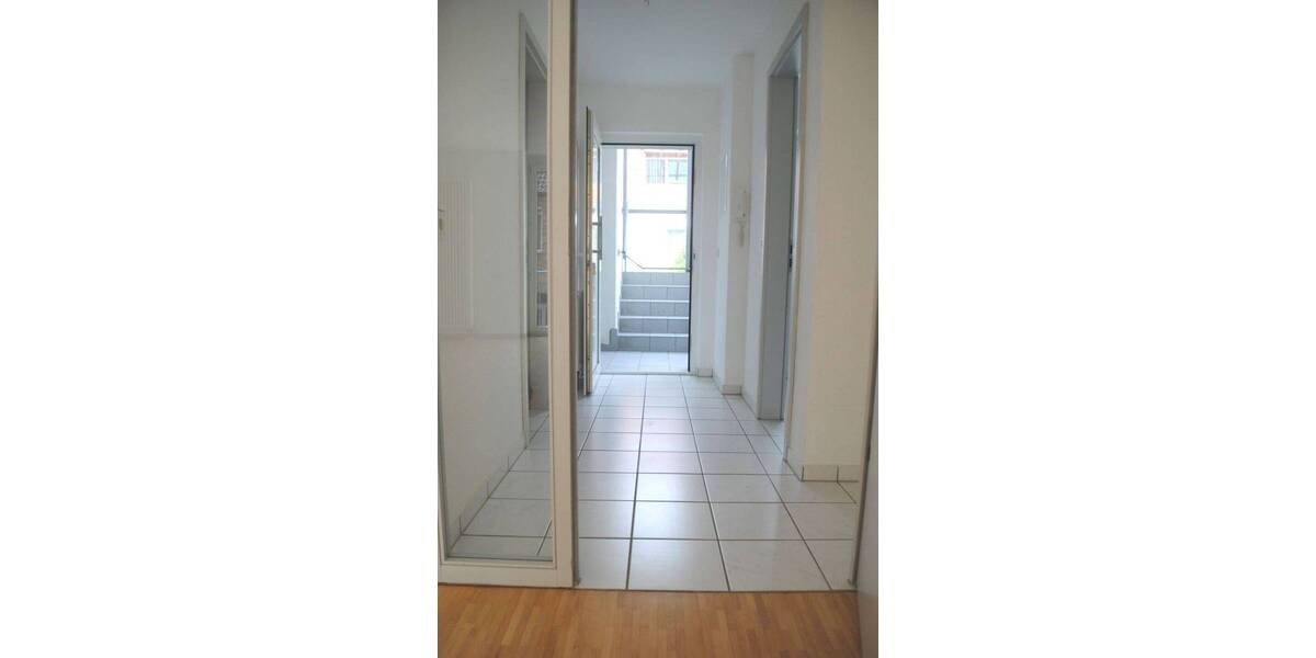 Etagenwohnung Lemgo - 2 Zimmer, 50 m&sup2;, 355&euro; | Angebot:26392620