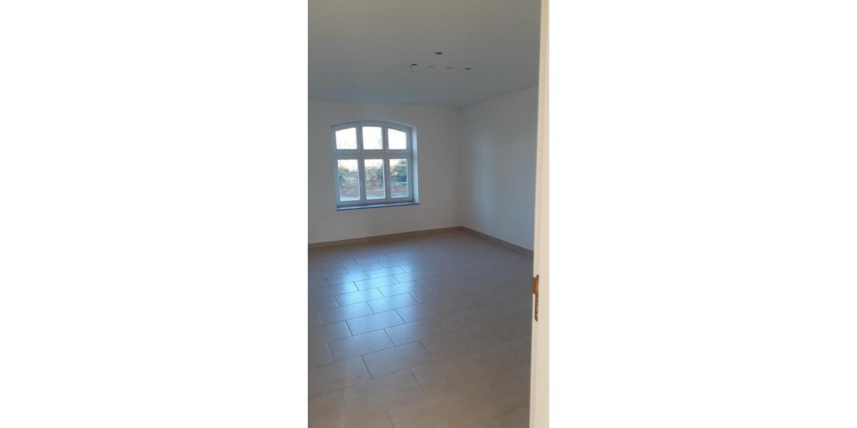 Villa Karstädt - 10 Zimmer, 300 m&sup2;, 2.300&euro; | Angebot:24848895