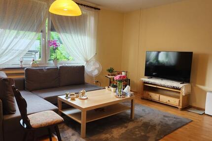 Helle 2- Zimmer-Erstetagewohnung zimmer