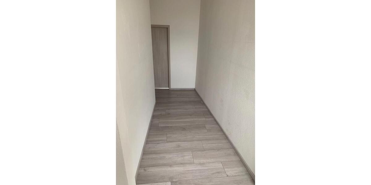 Etagenwohnung Schleiz - 3 Zimmer, 82 m&sup2;, 530&euro; | Angebot:26225826