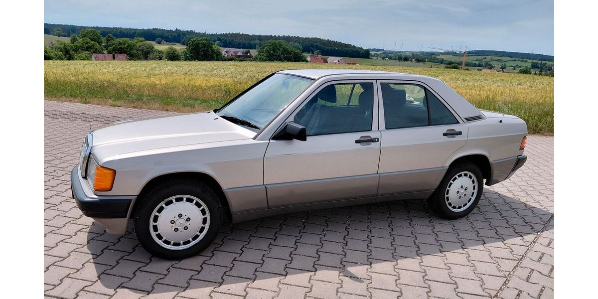 Mercedes-Benz 190 116.000 km 8.900 &euro; Roßtal 90574