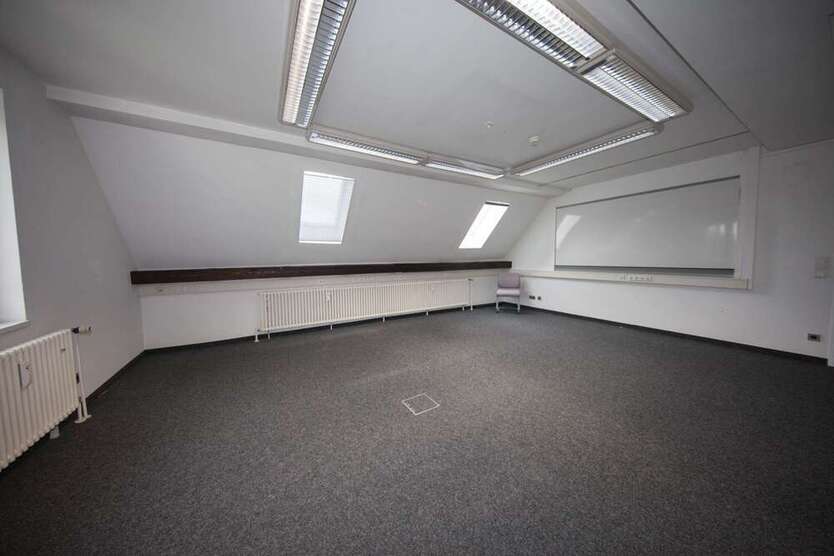 Büro in Bad Rodach 1.550 € 195 m²
