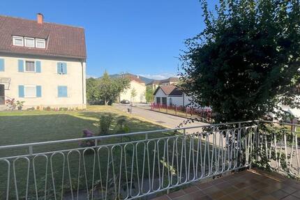 Sanierte AltbauWohnung in City-Lage mit Garten & Ost-Balkon mit B