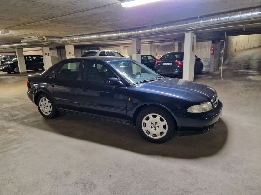 Audi A4 200.000 km 2.300 € Bad Reichenhall 83435