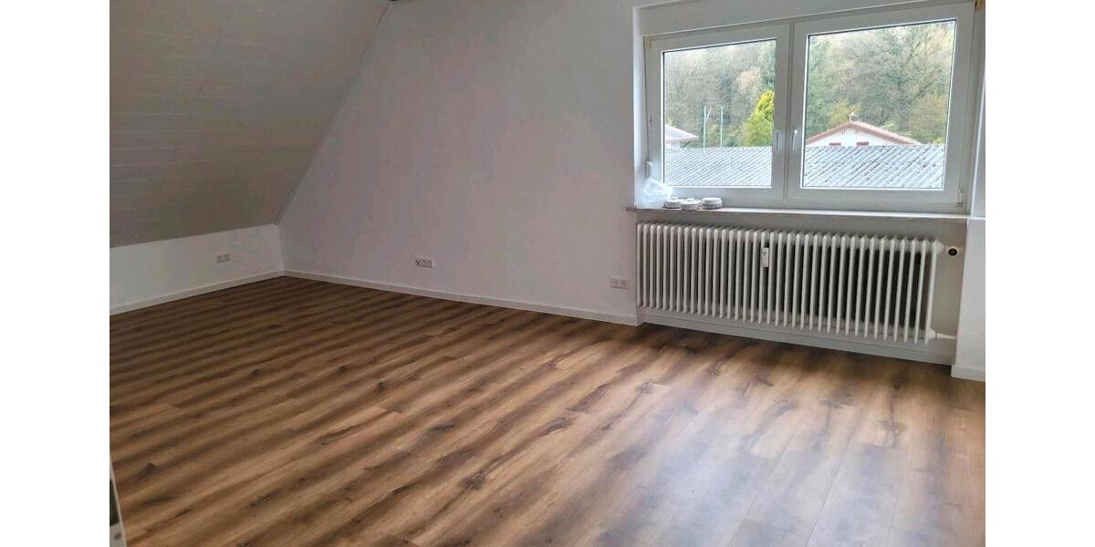 Dachgeschoßwohnung Rheinzabern - 3 Zimmer, 75 m&sup2;, 1.100&euro; | Angebot:26287098