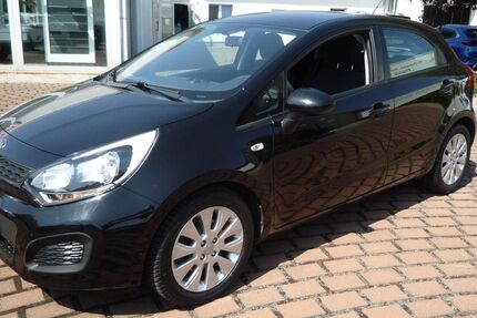 Kia Rio 127.285 km 5.950 € Nordhausen 99734