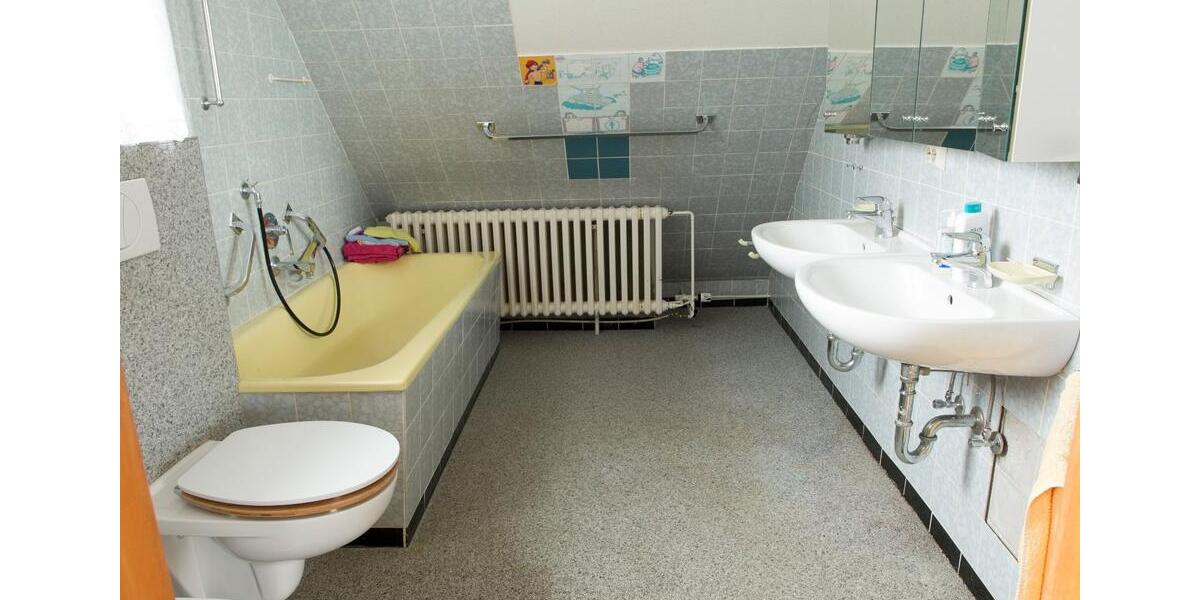 Einfamilienhaus Südheide Unterlüß - 8 Zimmer, 170 m&sup2;, 160.000&euro; | Angebot:27185322