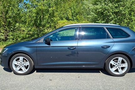Seat Leon 33.222 km 18.500 &euro; Stade 21684