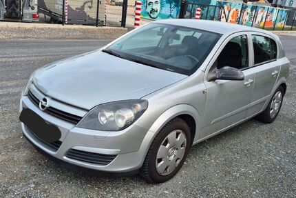Opel Astra 113.000 km 3.199 € Hadamar 65589