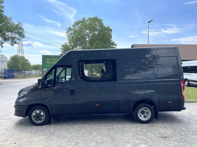IVECO Daily 238.000 km 23.900 &euro; Berlin 12681