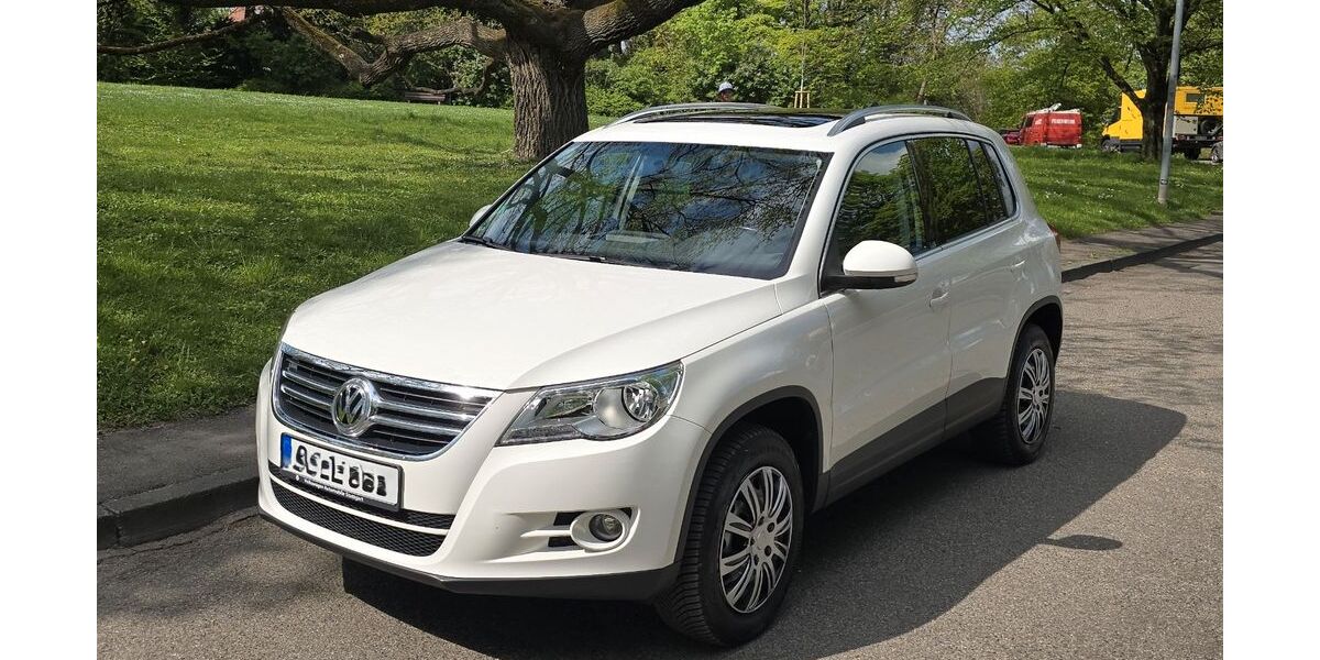 VW Tiguan 33.690 km 9.990 &euro; Stuttgart 70193