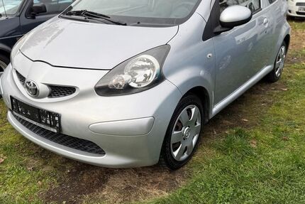 Toyota Aygo (X) 128.780 km 2.990 &euro; Göttingen 37081