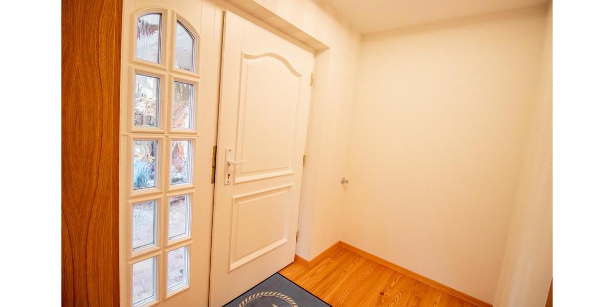 Erdgeschoßwohnung Bad Blankenburg - 2 Zimmer, 80 m&sup2;, 750&euro; | Angebot:25397620