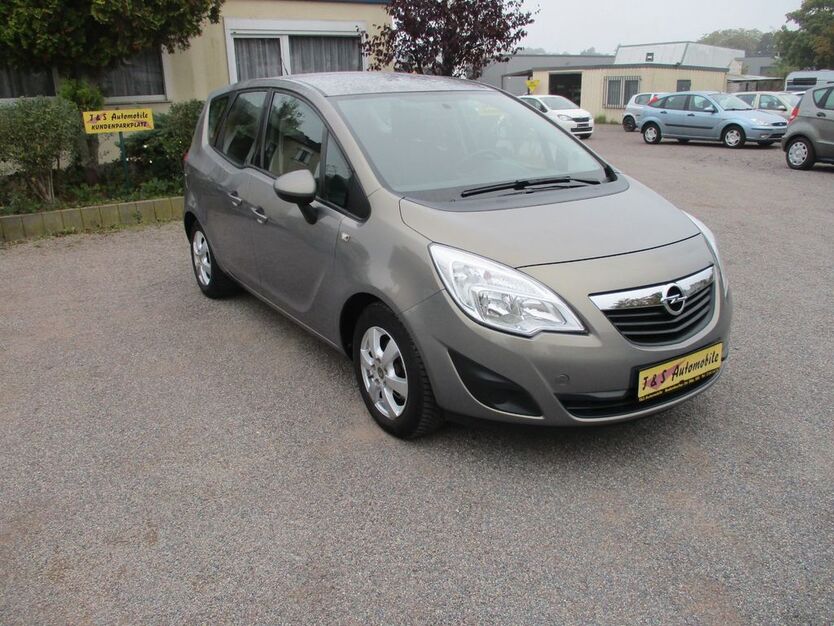 Opel Meriva 137.000 km 3.999 € Dresden 01277