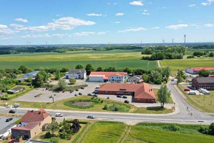 Einzelhandel in Satow 1.638,76 € 409.69 m²
