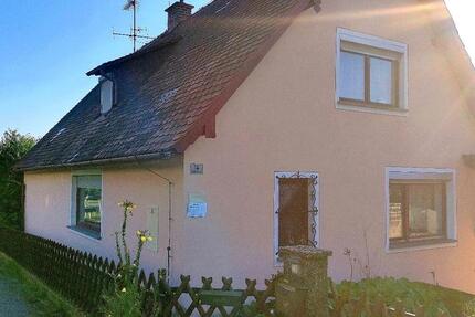 Haus Seubersdorf in der Oberpfalz - 6 Zimmer, 140 m&sup2;, 260.000&euro; | Angebot:25611651