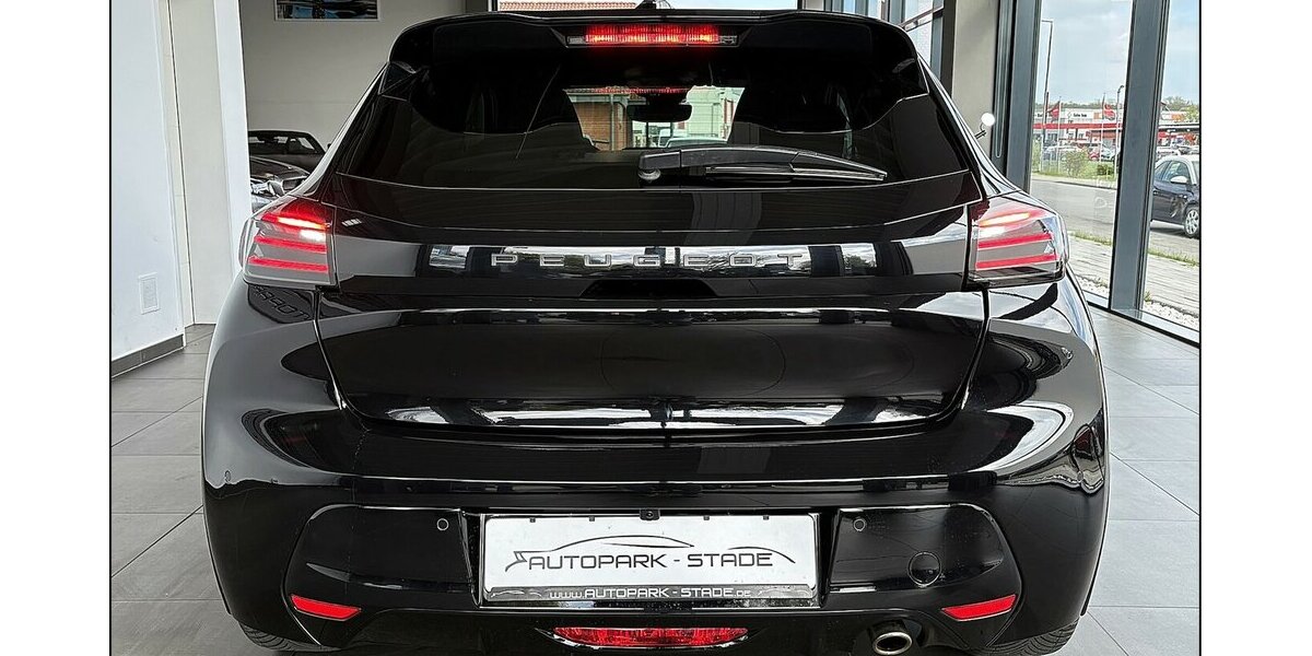 Peugeot 208 Hybrid GT Pano LED Kam Assist Keyless Temp 18.900 km 18.990 &euro; Stade 21682