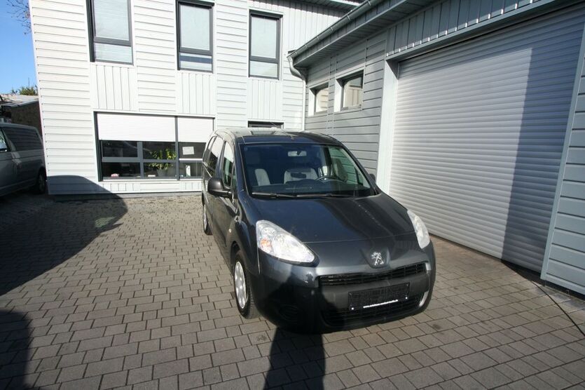 Peugeot Partner 77.755 km 6.390 € Berlin 13051