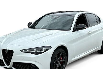 Alfa Romeo Giulia 8.256 km 56.950 € Oberursel (Taunus) OT Oberursel 61440