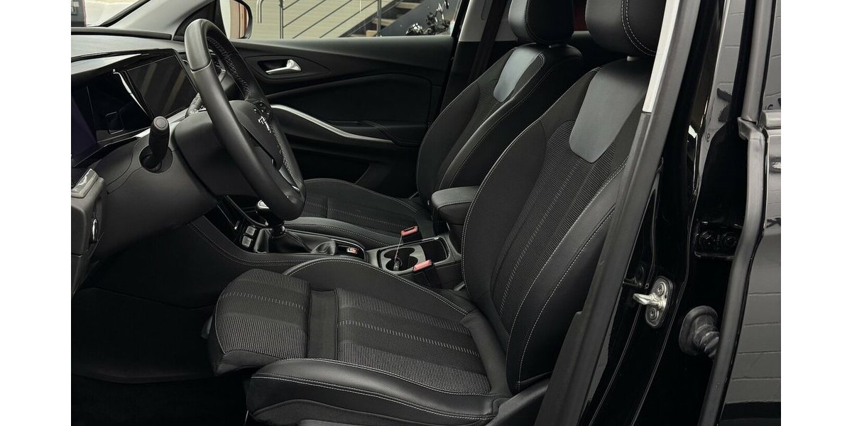 Opel Grandland GS Line 1.2 Turbo 130 LED Carplay Navi 8.700 km 20.680 &euro; Lich 35423