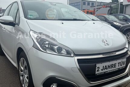 Peugeot 208 140.241 km 5.999 &euro; Geldern 47608