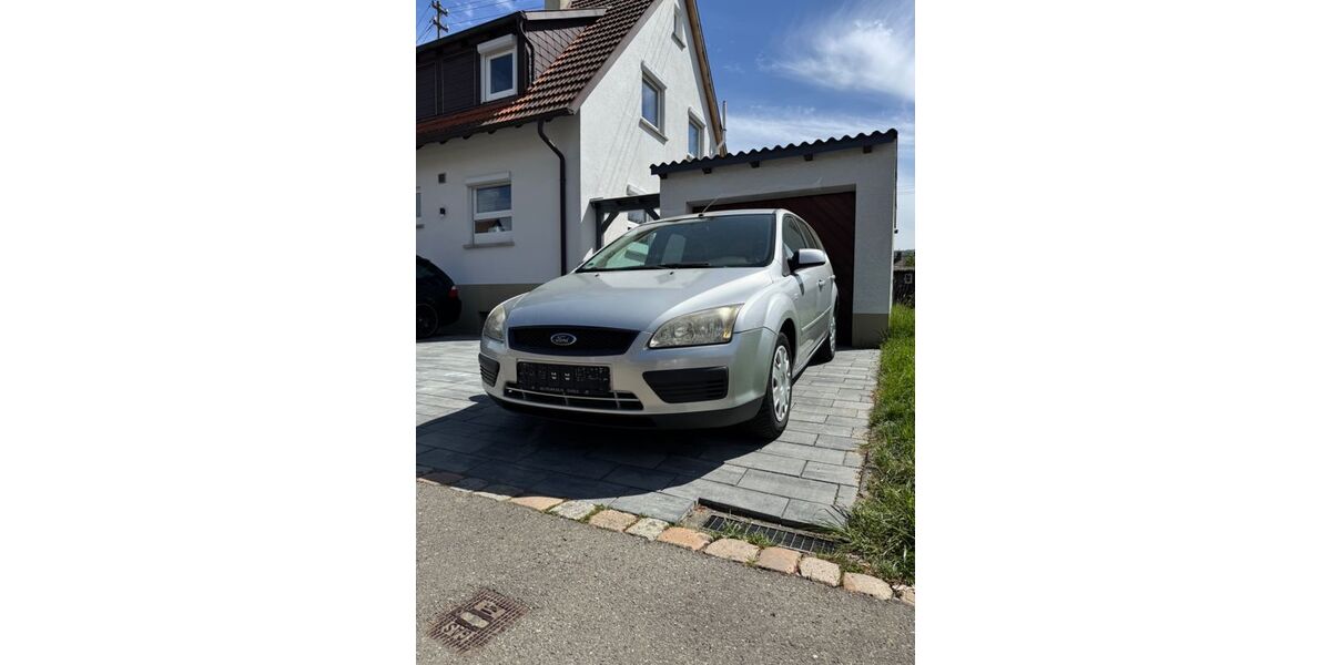 Ford Focus 185.679 km 2.349 &euro; Mössingen 72116