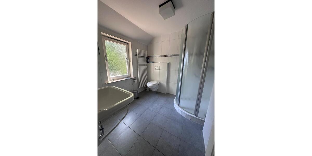 Einfamilienhaus Südheide - 10 Zimmer, 200 m&sup2;, 300.000&euro; | Angebot:26733051