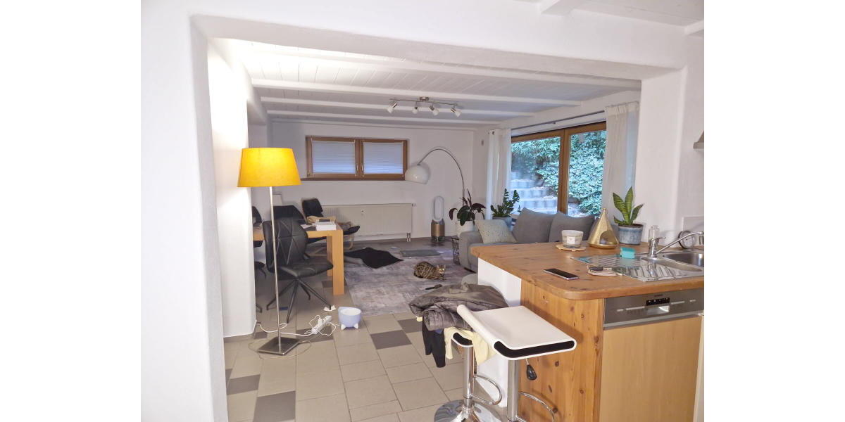 ObjNr:19749 - Äusserst gepflegtes 2-Fam. Haus mit Garten und PkW-Stellplätzen in ruhiger Lage in Einhausen 6 zimmer